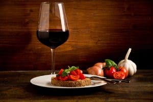 24029-vino-Ciliegiolo